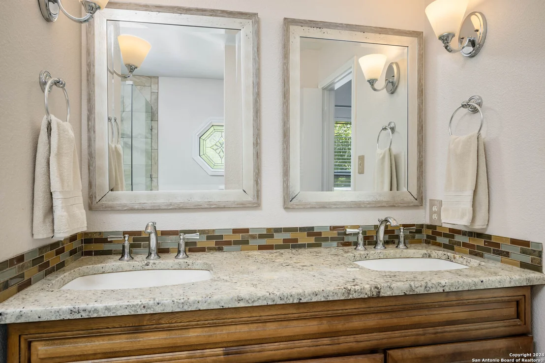 Photo of 13667 Bridgeview
