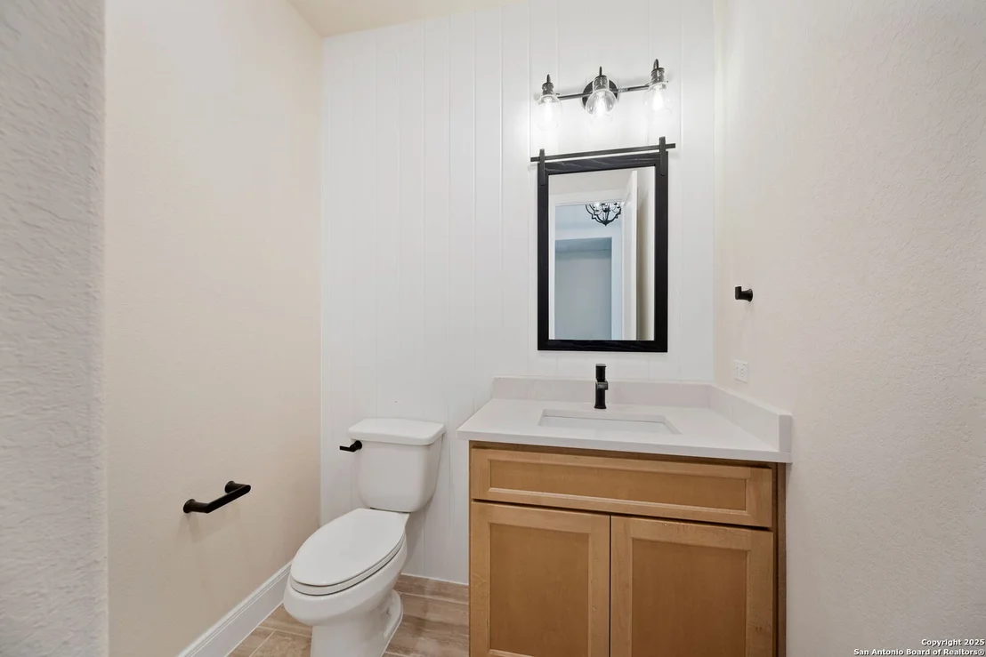 Photo of 107 Chama Dr.