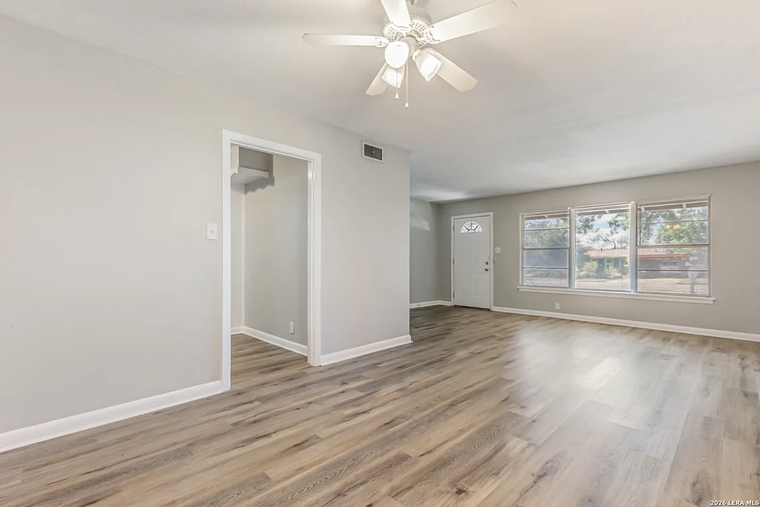 Photo of 1327 OBLATE DR