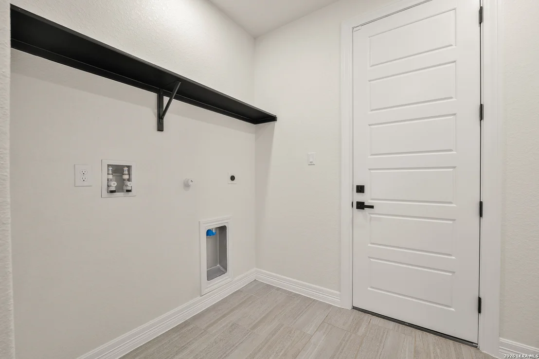 Photo of 100 W MEDIUM MEADOW DR
