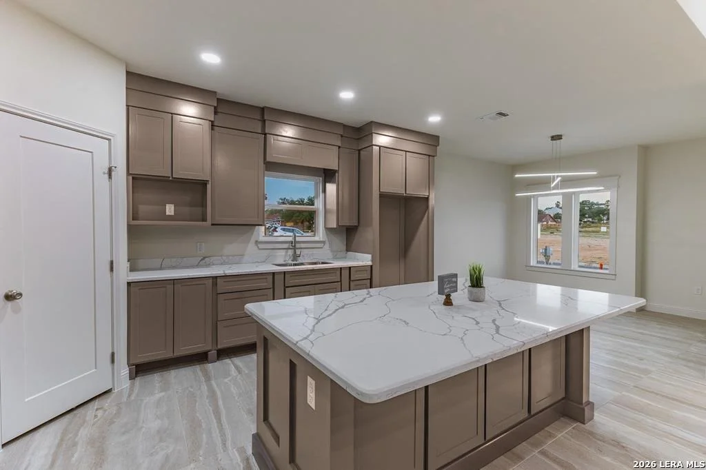 Photo of 825 Ceniza Dr.