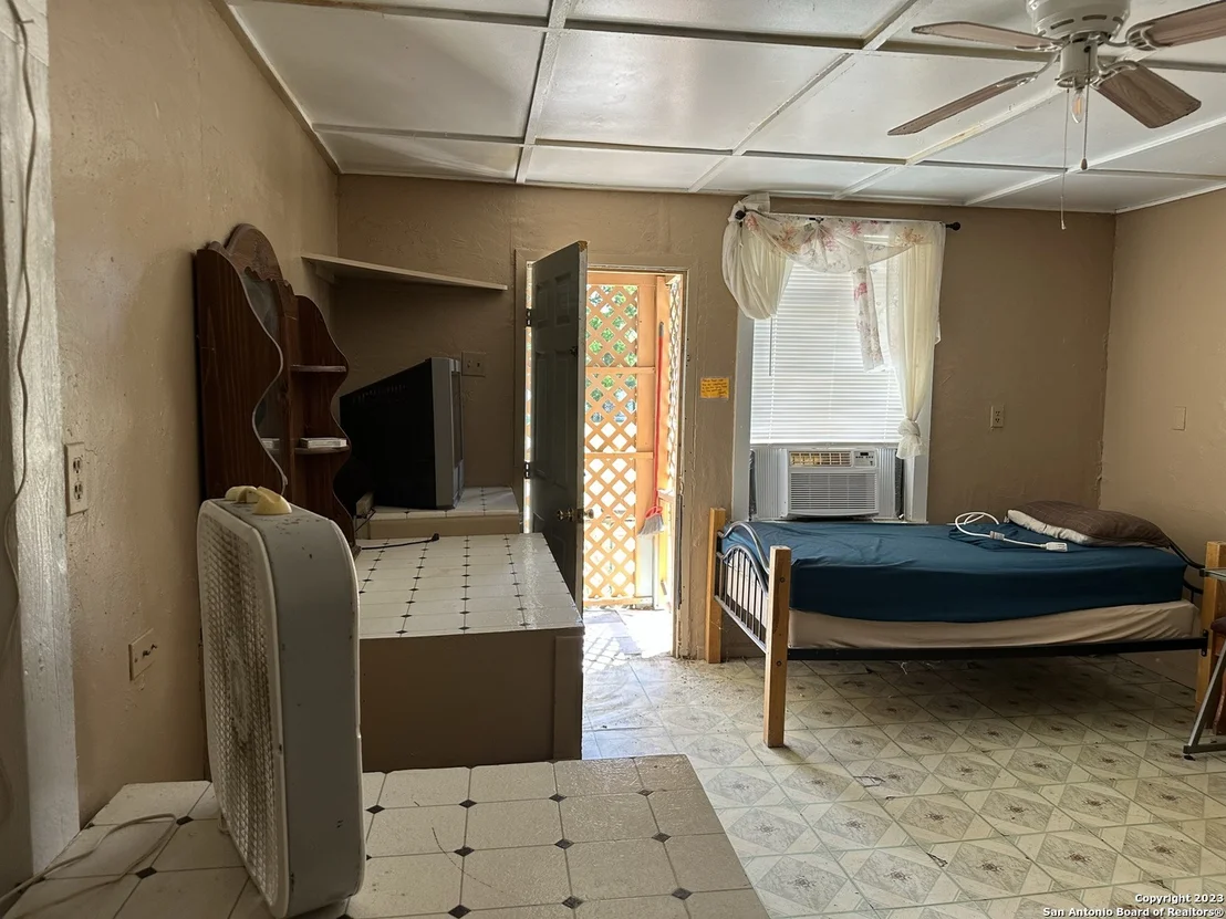 Photo of 401 Calle Hidalgo