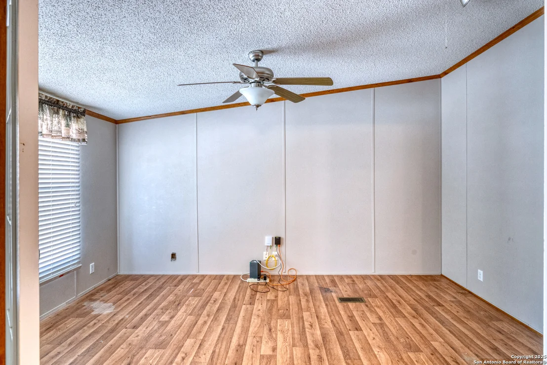 Photo of 632 Ledge Rock