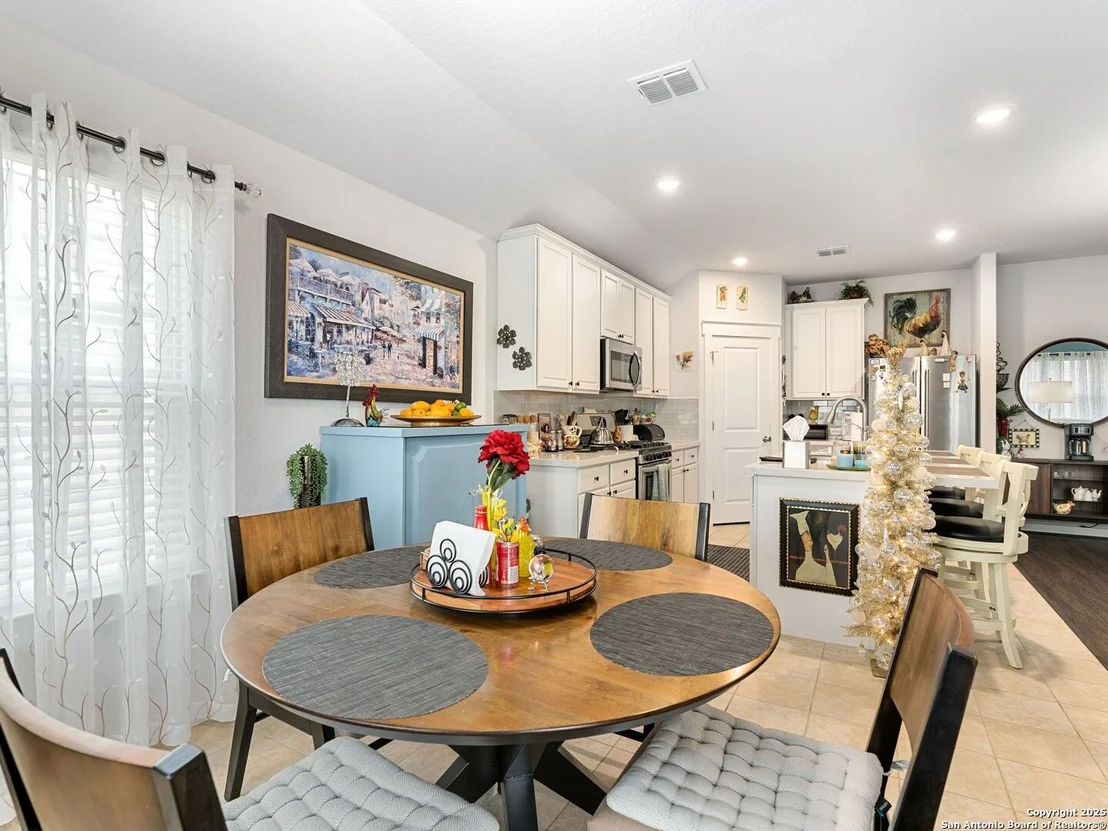 Photo of 10744 Rosalina Loop