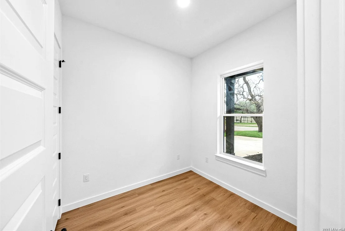 Photo of 110 San Antonio Blvd