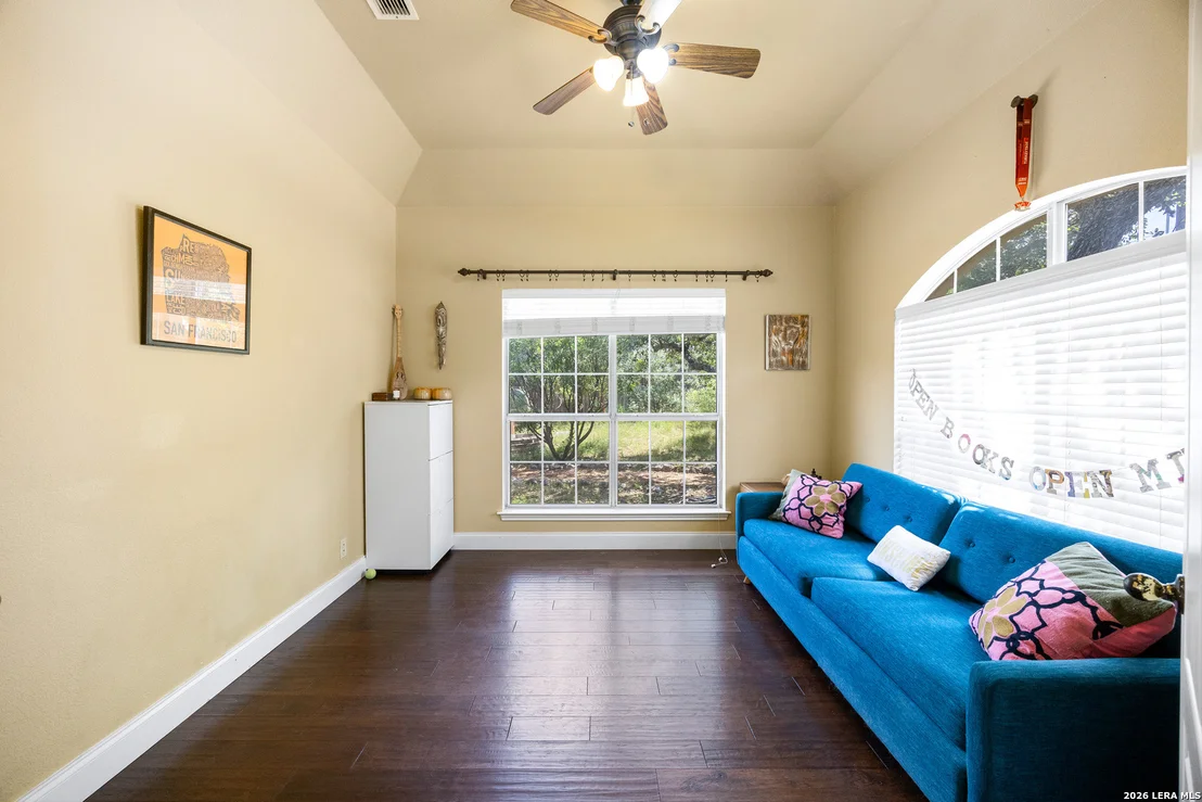 Photo of 1059 Flagstone