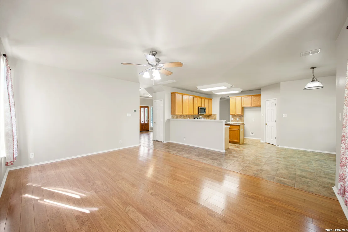 Photo of 17230 Darien Wing