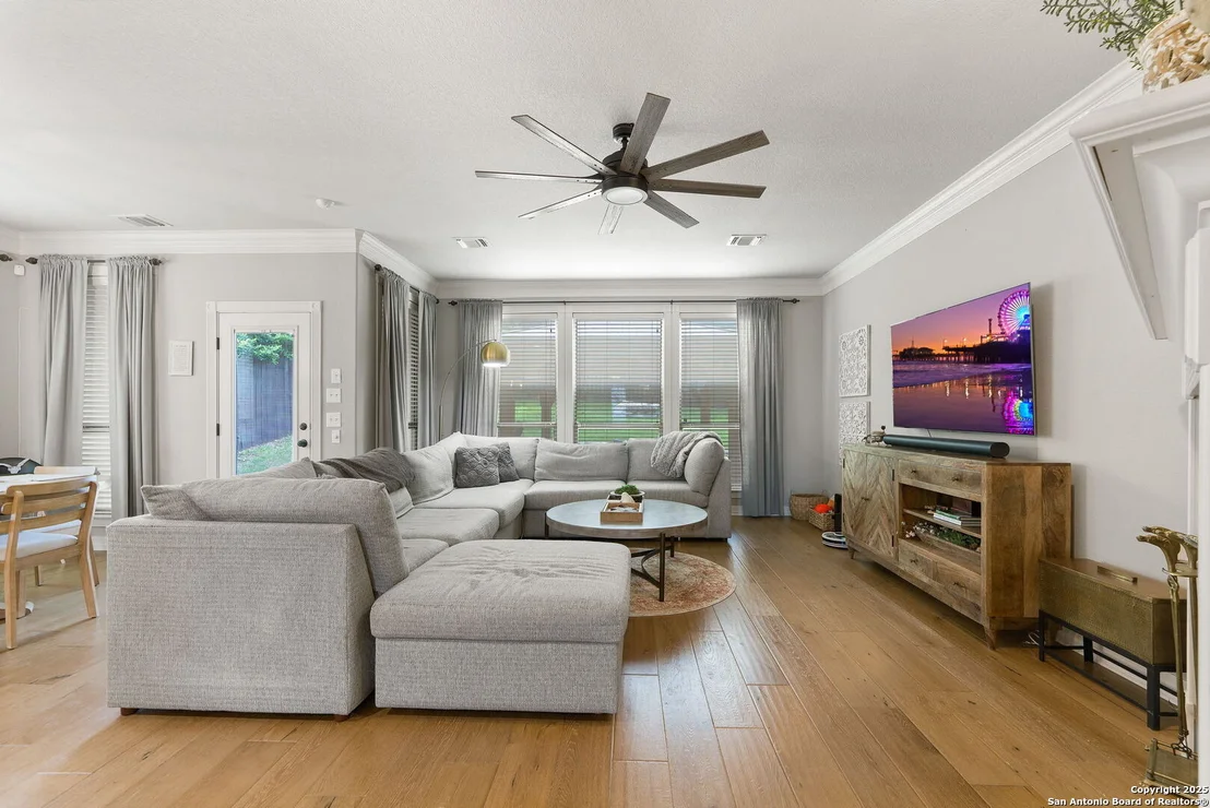 Photo of 24131 Canyon Row