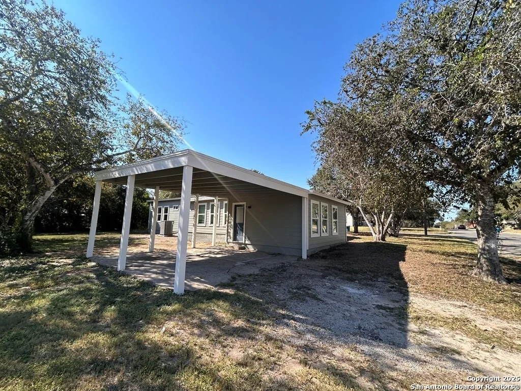 Photo of 308 N Berry