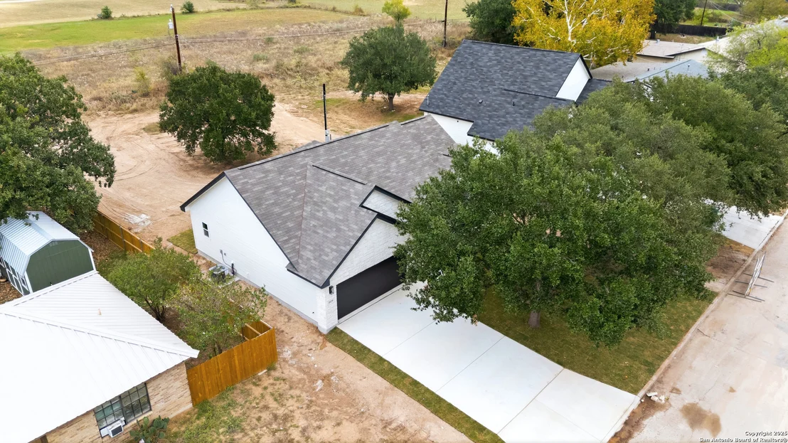 Photo of 15129 Norvell