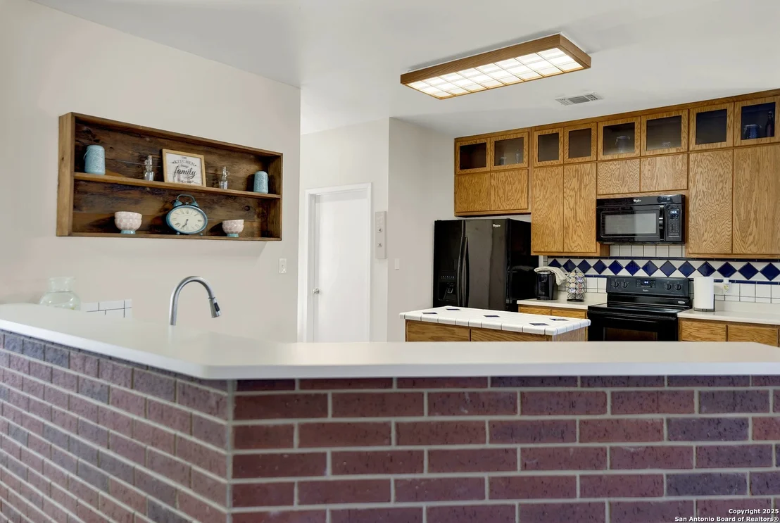 Photo of 330 TWIN OAK