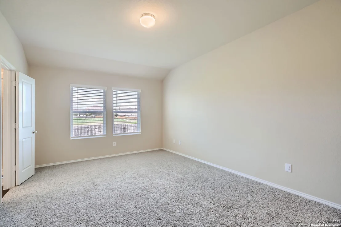 Photo of 2918 DAISY MDW