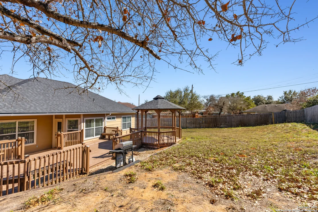 Photo of 325 Howard Dr