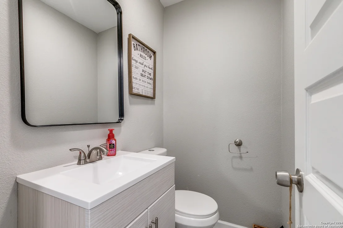 Photo of 7531 WESTLYN DR