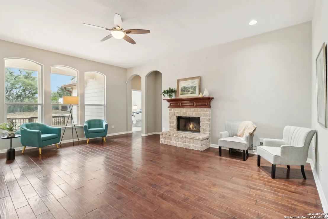 Photo of 605 COUNTY ROAD 2763