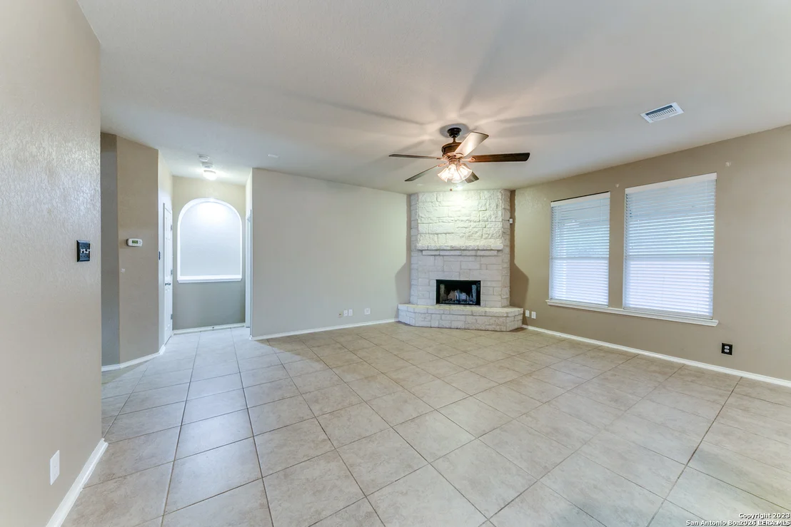 Photo of 302 Eglington Way