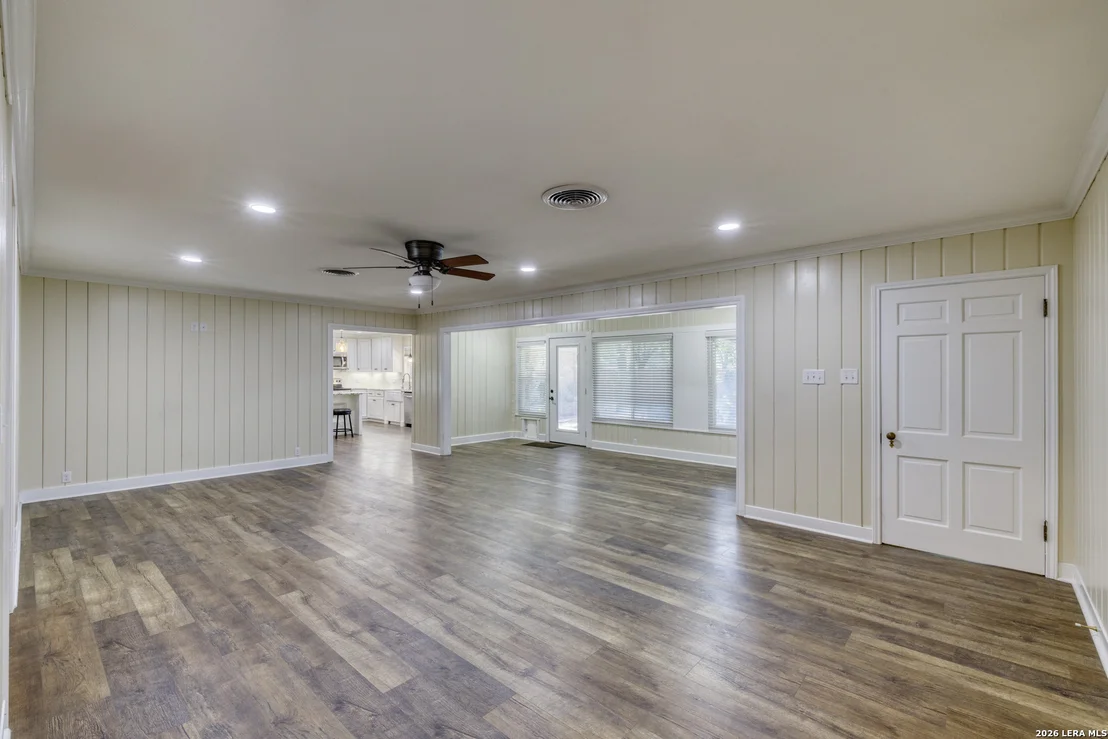 Photo of 921 Maple