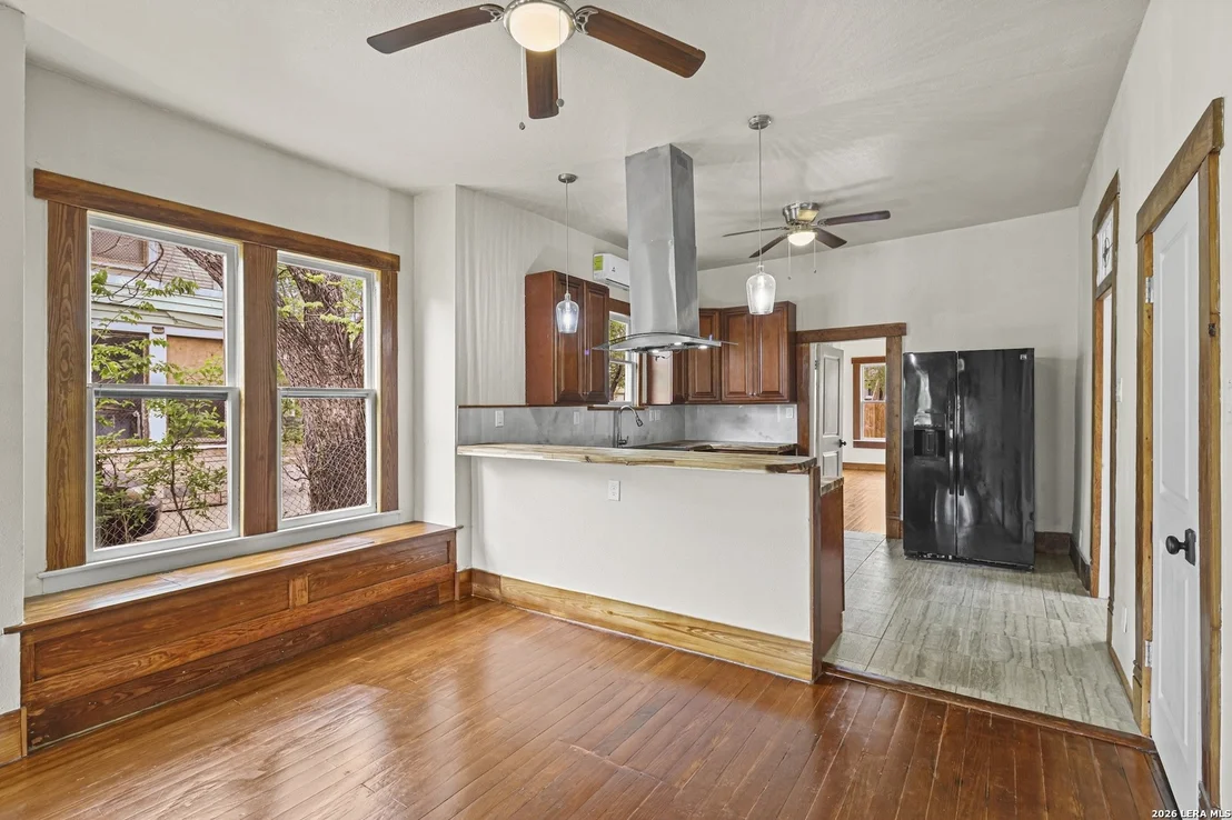 Photo of 235 CORNELL AVE