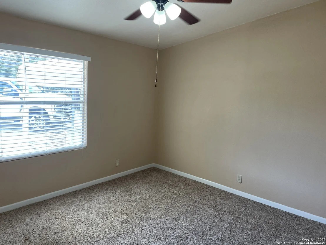 Photo of 914 COUNTY ROAD 4511