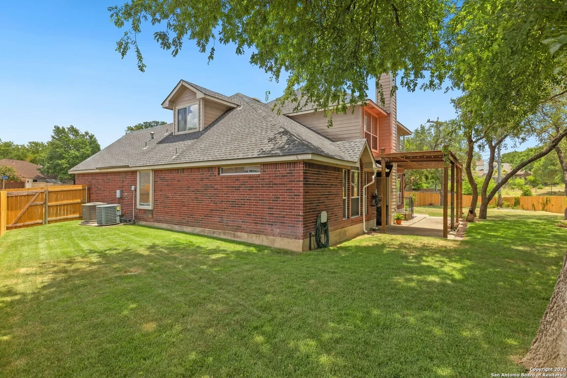 Photo of 14018 POSSUM TREE RD