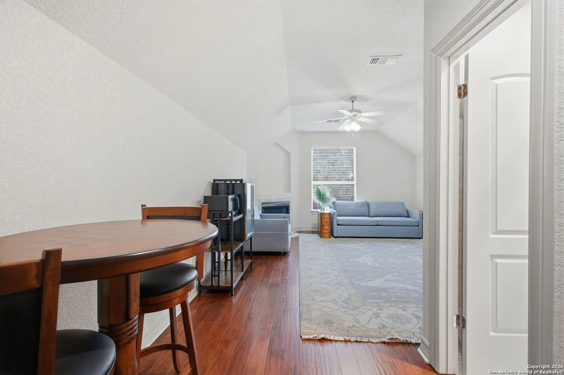 Photo of 9610 Trophy Oaks