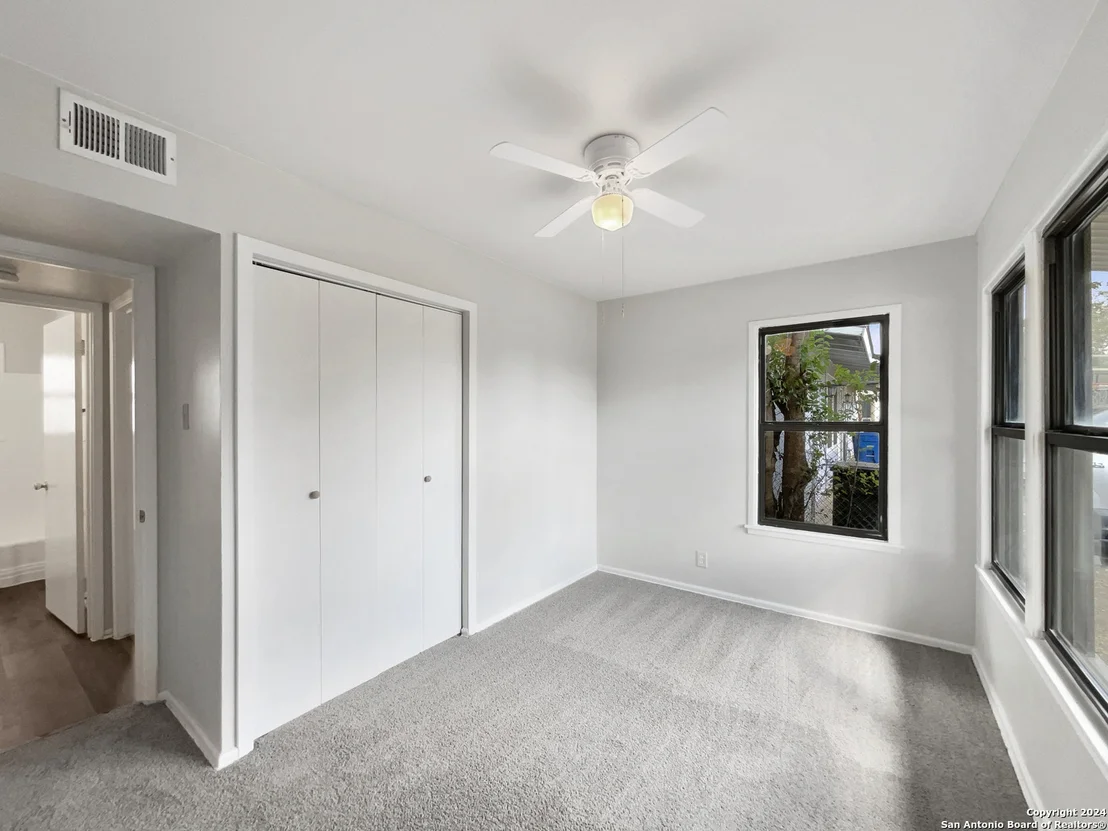 Photo of 743 UTOPIA LN