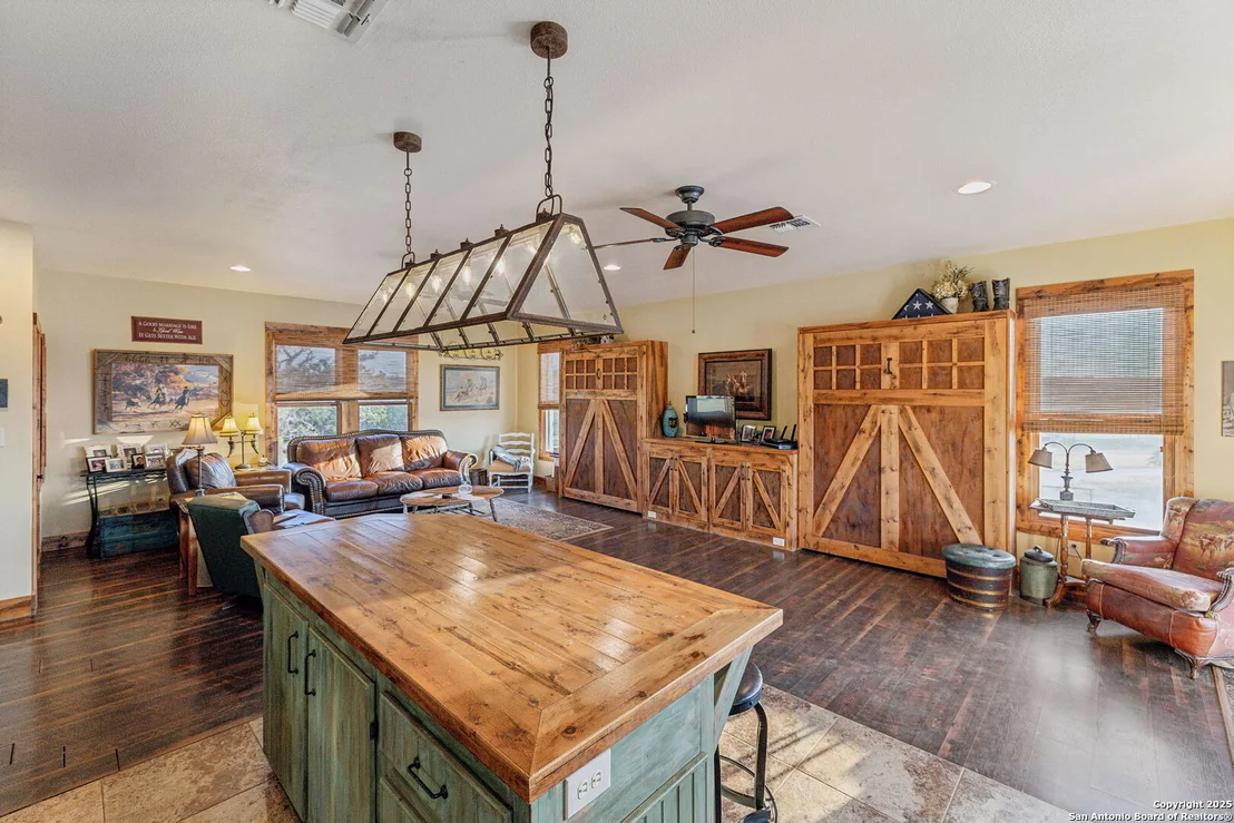 Photo of 232 N Stoneleigh Rd.