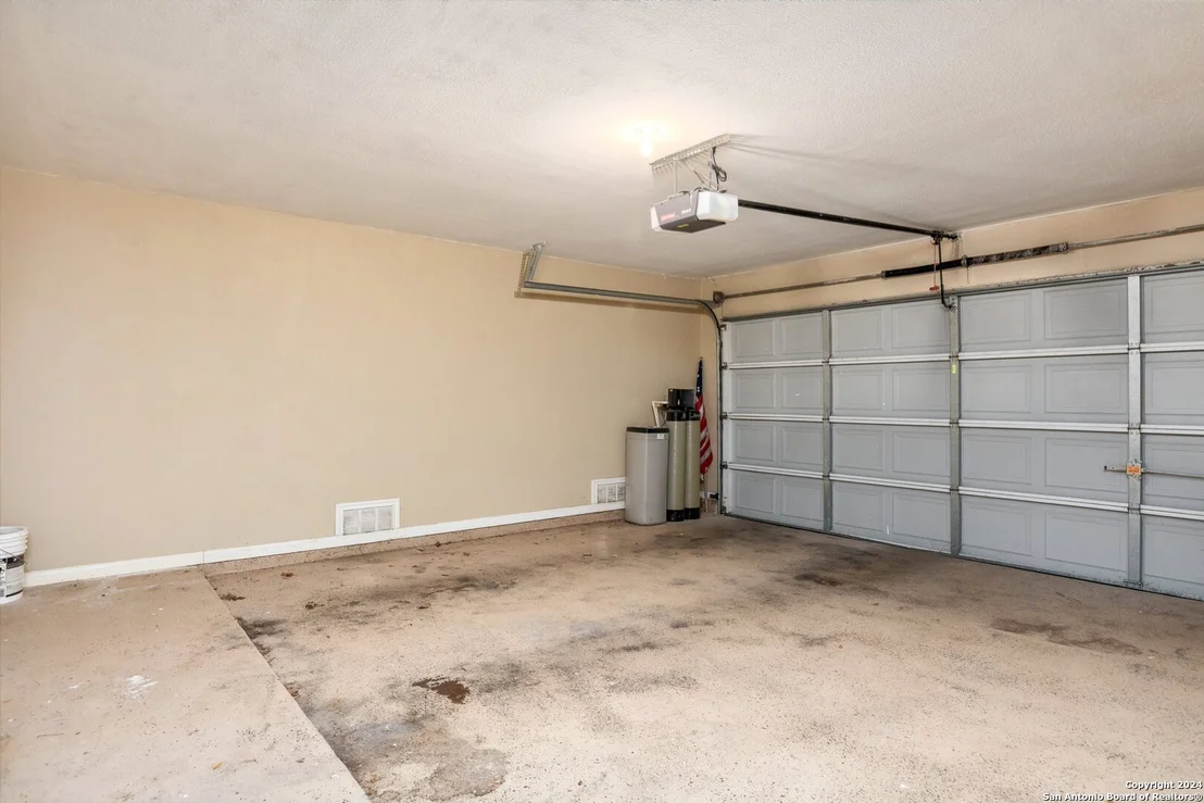 Photo of 14018 POSSUM TREE RD