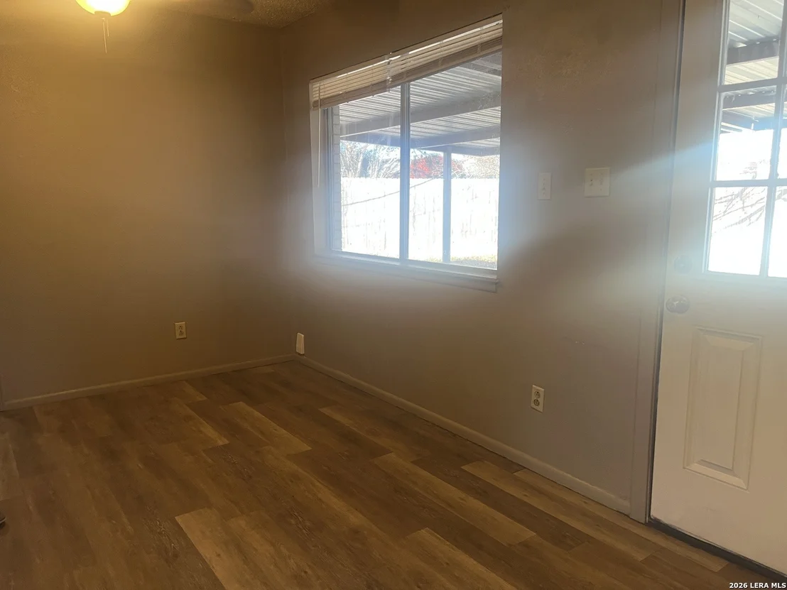 Photo of 803 Continental