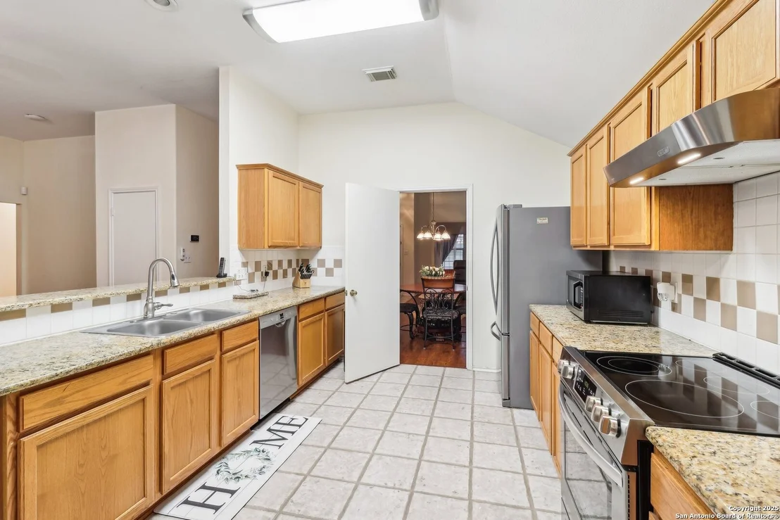 Photo of 9730 COPPERCREEK
