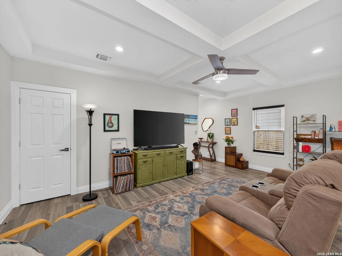 Photo of 547 Belmont