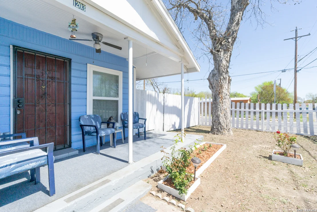 Photo of 1203 Vickers