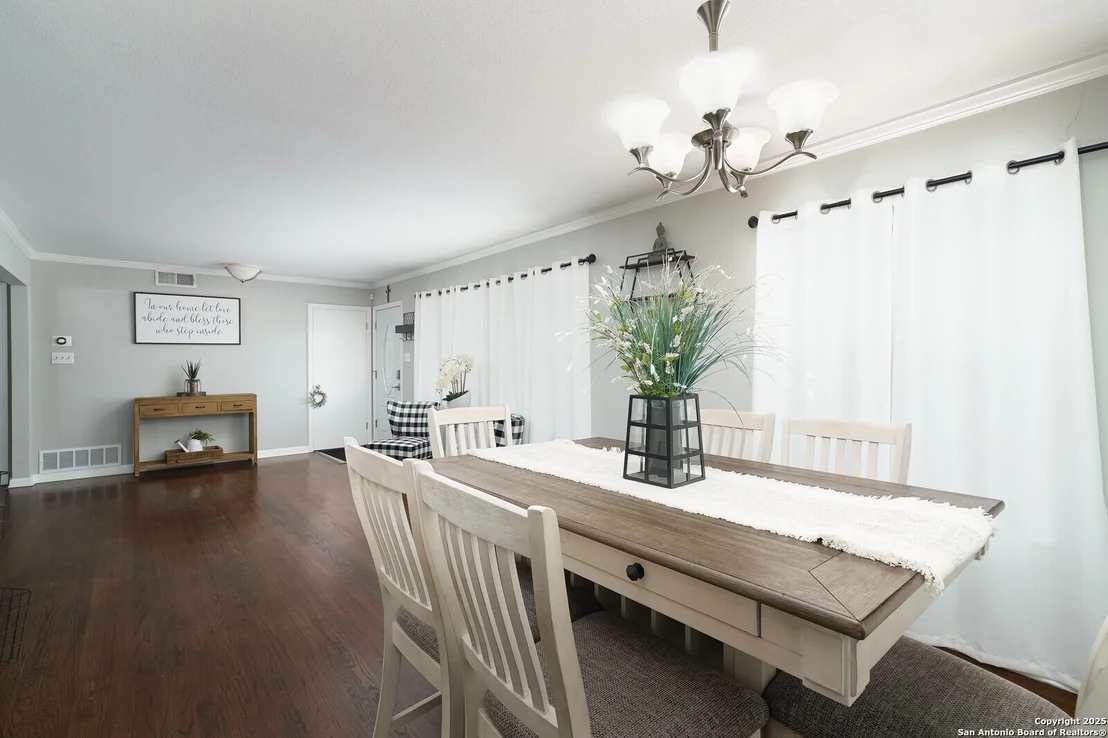 Photo of 311 Redcliff