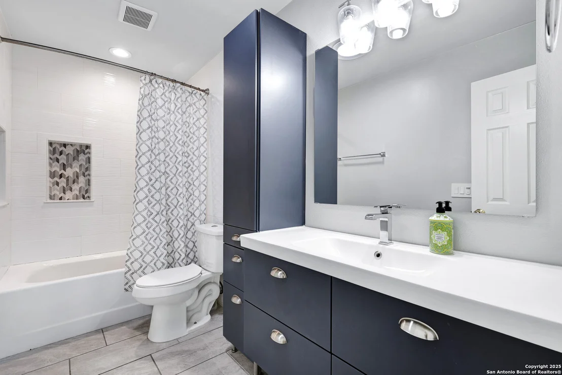 Photo of 13403 Barnsbury Sq