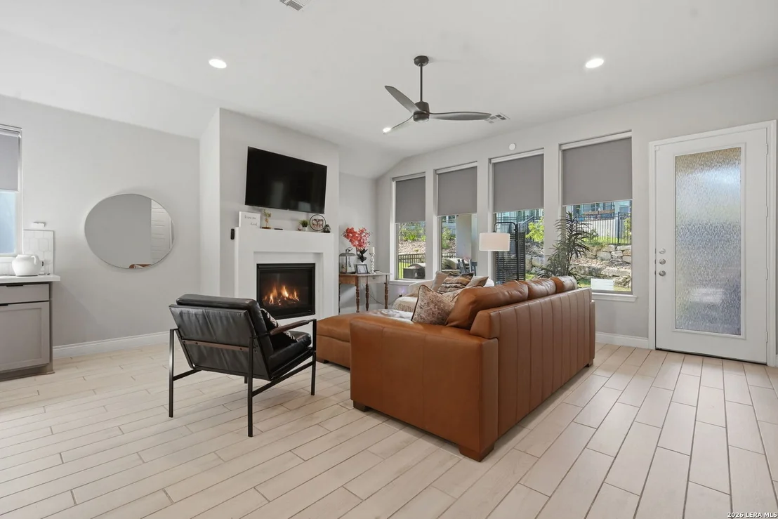Photo of 311 Navarro