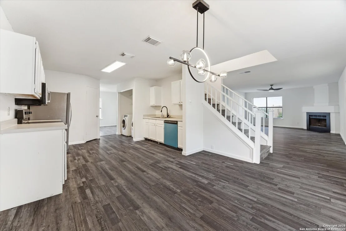 Photo of 7310 Roveen Trail