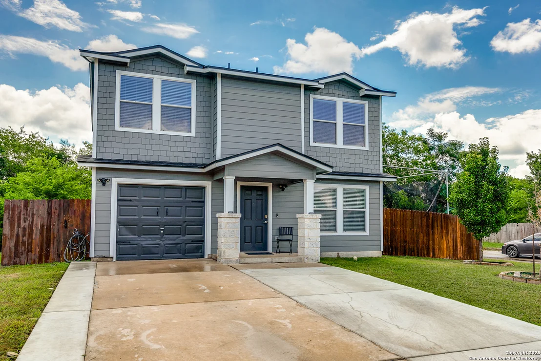 Photo of 902 Absolon Farm