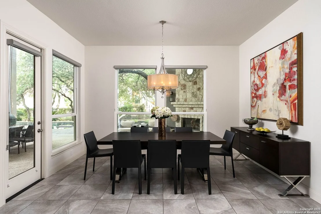 Photo of 6331 granada