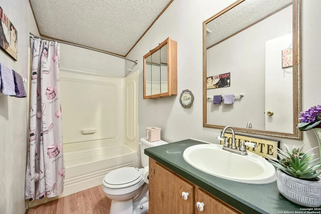 Photo of 1007 Red Bud Drive