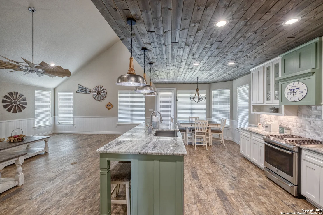 Photo of 2371 N Ranch Road 187