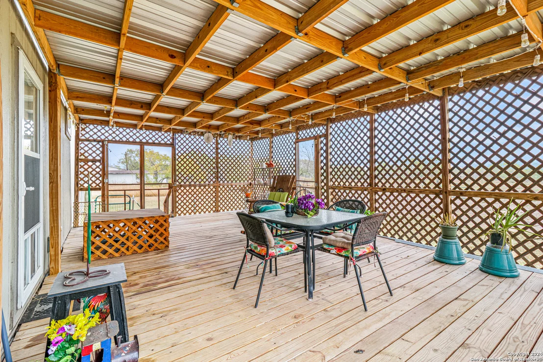 Photo of 609 Country Trail