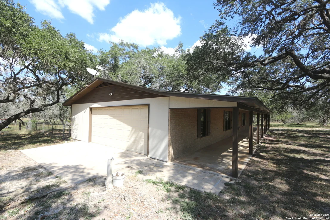 Photo of 751 FULLER LN