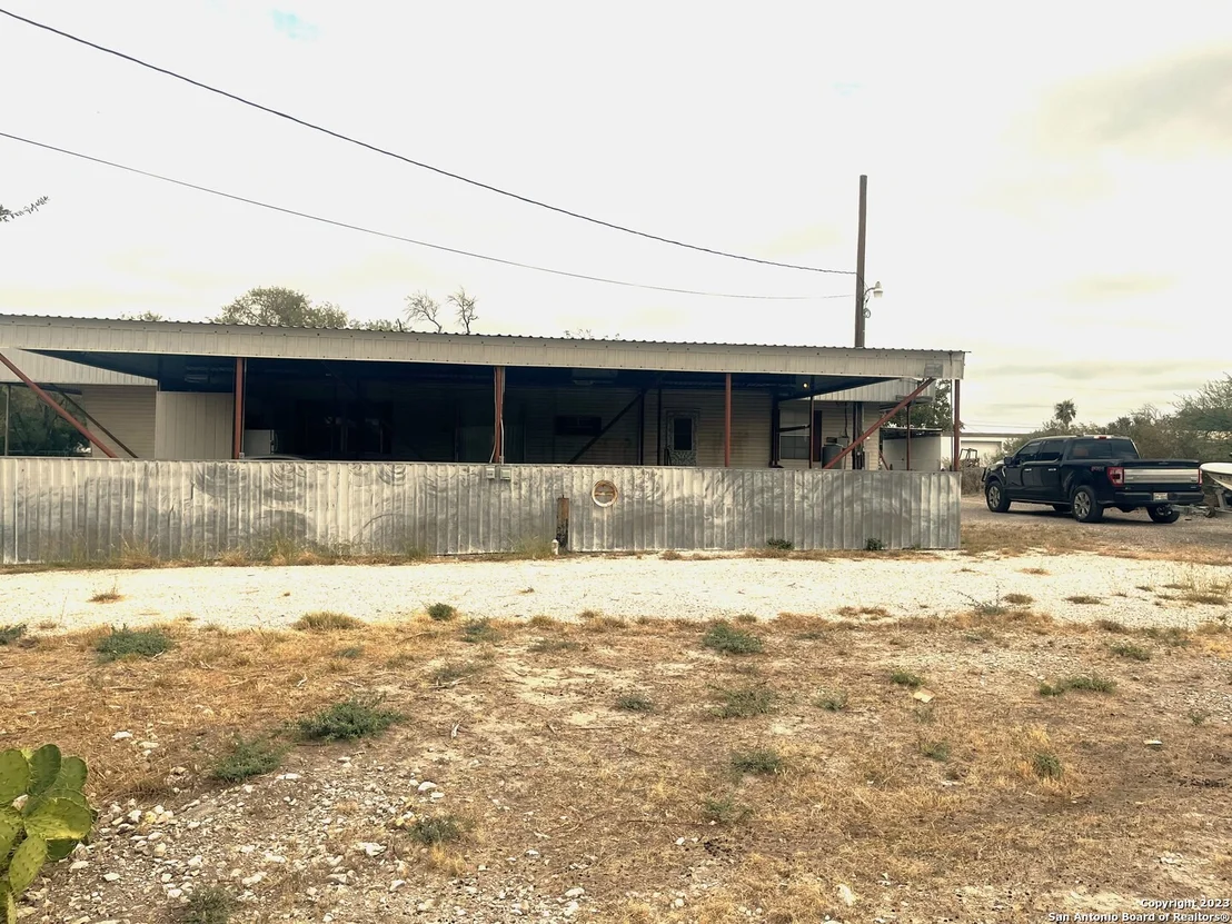 Photo of 407 River St