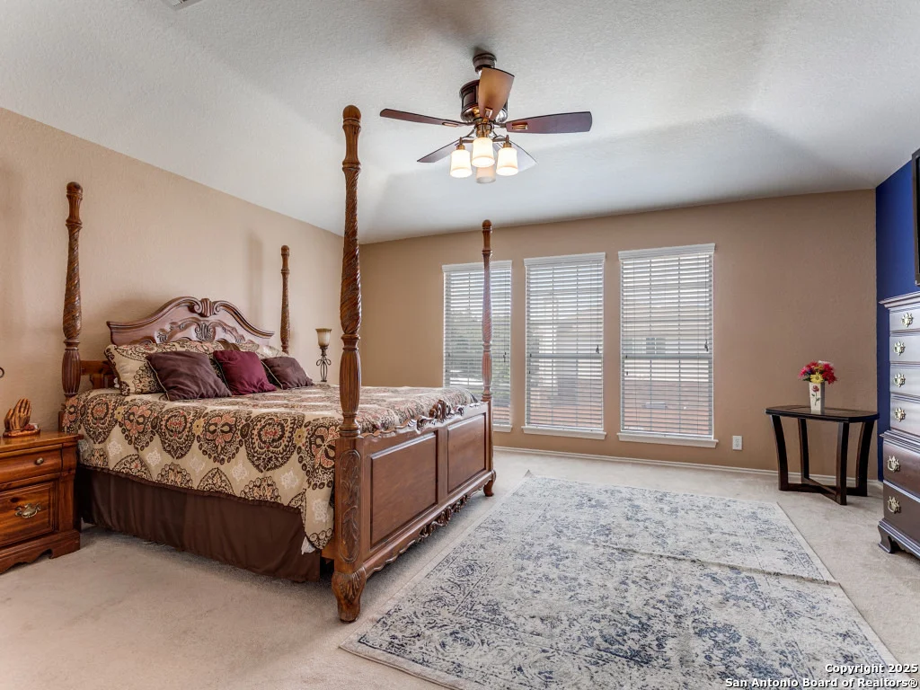 Photo of 10702 Diamond Rock