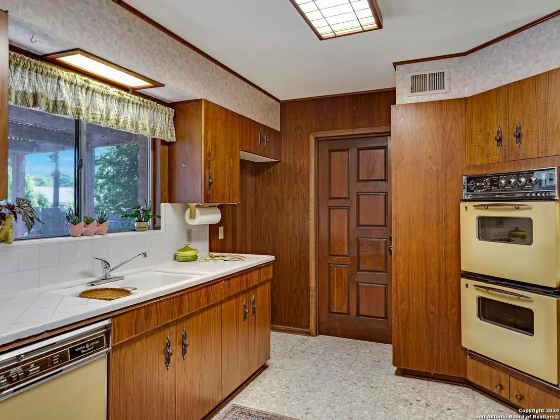 Photo of 108 LABURNUM DR