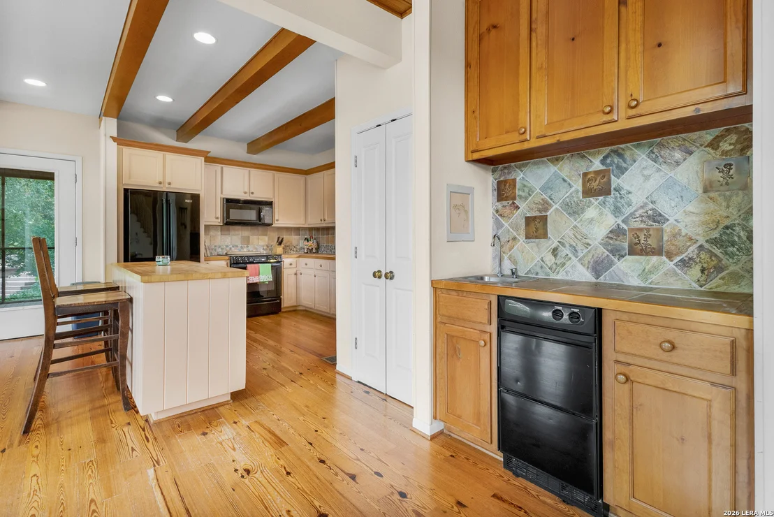 Photo of 340 RIO DR