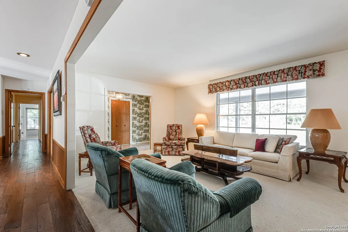 Photo of 110 Cliffside Dr