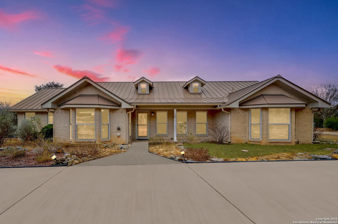 Photo of 315 Greenleaf Dr