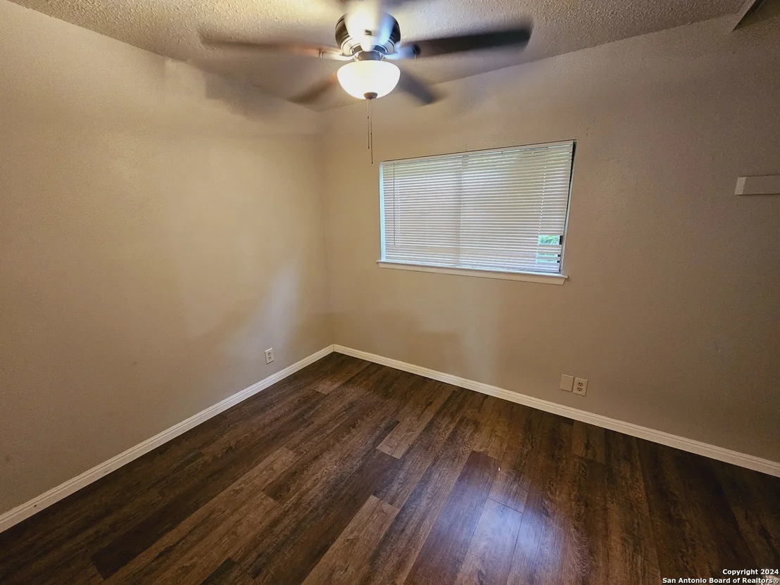Photo of 12923 maple park