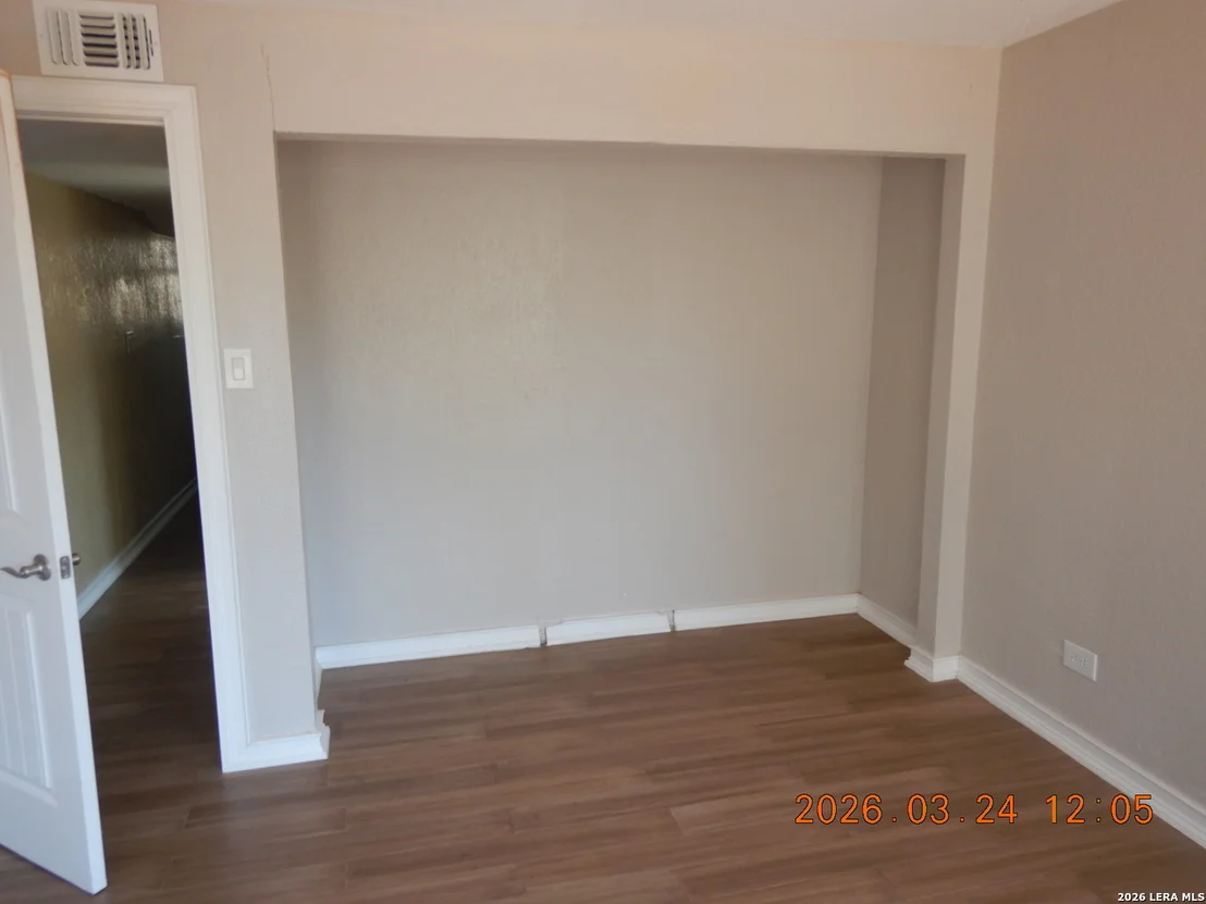 Photo of 122 Downing